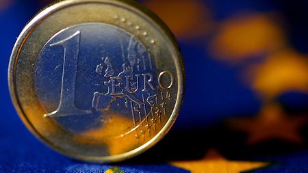 INFO MONEYVOX. L'euro fête ses 25 ans et un Français sur deux continue de  convertir en francs !